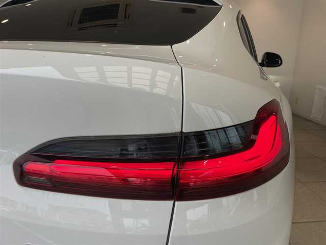 ＢＭＷ Ｘ４ xDrive 20d Mスポーツ 愛知県 2021(令3)年 3.1万km アルピンホワイトⅢ パノラミックＳ／Ｒ　/ＨＵＤ　/レザーシート　/純正ナビ　/Ｂｌｕｅｔｏｏｔｈ　/３６０度カメラ　/フルセグＴＶ　/前後シートヒーター/ＡＣＣ　/ＬＫＡ　/ＢＳＭ　/ドライブレコーダー　/ミラー型ＥＴＣ　/パワーバックドア/プッシュスタート/ウィンカーミラー/アイドリングストップ