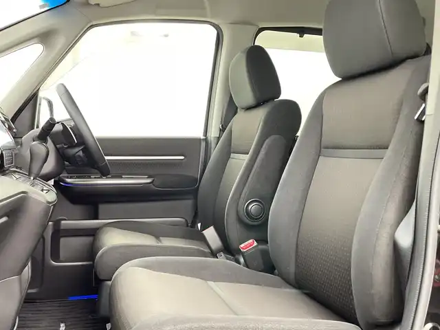ホンダ ステップワゴン スパーダ ホンダセンシング 新潟県 2021(令3)年 3.3万km プレミアムスパークルブラックパール 4WD/ホンダセンシング/　・衝突被害軽減システム/　・アダプティブクルーズコントロール/　・路外逸脱抑制機能/　・誤発進抑制機能/わくわくゲート/純正9インチナビ/　（フルセグTV/BT/CD/DVD/USB/AM/FM//　AppleCarPlay）/バックカメラ/両側パワースライドドア/LEDオートライト/純正16インチアルミホイール/アイドリングストップ/USBポート/スマートキー/ETC2.0