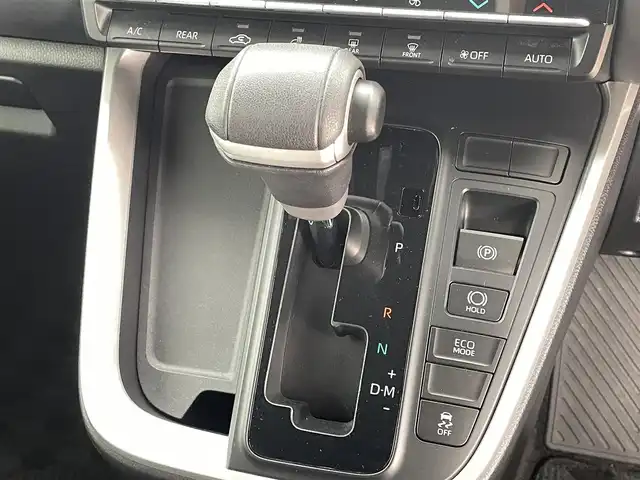 トヨタ ヴォクシー S－Z 福井県 2022(令4)年 2.4万km ホワイトパールクリスタルシャイン ４ＷＤ　/純正ナビ機能付きディスプレイオーディオプラス　/（ＦＭ／ＡＭ／ＢＴ／ＣＤ／ＤＶＤ／ＨＤＭＩ）　/純正１２．３型フリップダウンモニター/両側パワースライドドア/快適利便パッケージ/純正ＥＴＣ２．０/電動リアゲート/純正16インチアルミホイール/純正フロアマット/スペアキー/トヨタセーフティセンス