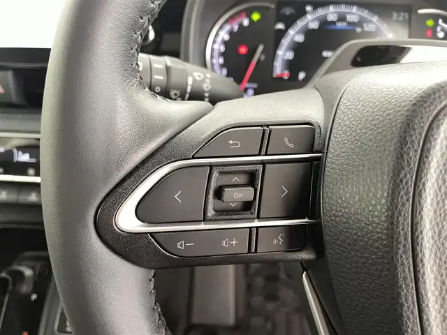 トヨタ ヴォクシー S－Z 福井県 2022(令4)年 2.4万km ホワイトパールクリスタルシャイン ４ＷＤ　/純正ナビ機能付きディスプレイオーディオプラス　/（ＦＭ／ＡＭ／ＢＴ／ＣＤ／ＤＶＤ／ＨＤＭＩ）　/純正１２．３型フリップダウンモニター/両側パワースライドドア/快適利便パッケージ/純正ＥＴＣ２．０/電動リアゲート/純正16インチアルミホイール/純正フロアマット/スペアキー/トヨタセーフティセンス