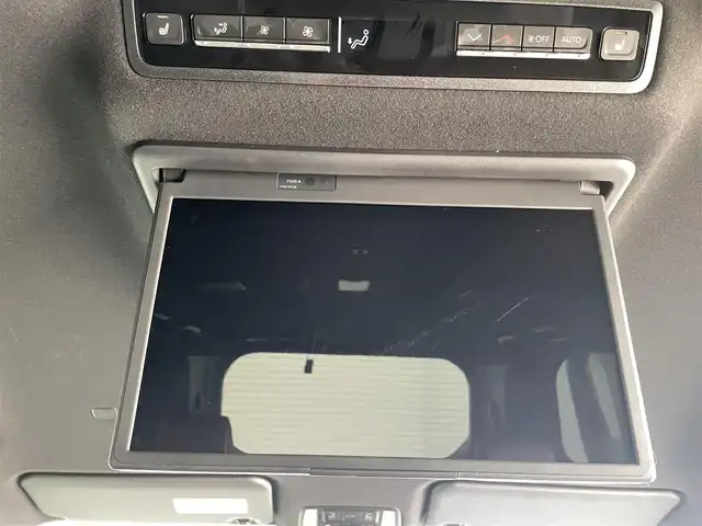 トヨタ ヴォクシー S－Z 福井県 2022(令4)年 2.4万km ホワイトパールクリスタルシャイン ４ＷＤ　/純正ナビ機能付きディスプレイオーディオプラス　/（ＦＭ／ＡＭ／ＢＴ／ＣＤ／ＤＶＤ／ＨＤＭＩ）　/純正１２．３型フリップダウンモニター/両側パワースライドドア/快適利便パッケージ/純正ＥＴＣ２．０/電動リアゲート/純正16インチアルミホイール/純正フロアマット/スペアキー/トヨタセーフティセンス