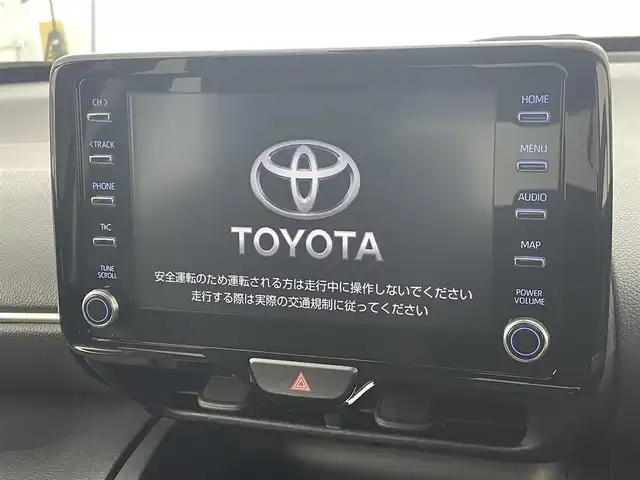 トヨタ ヤリスクロス ハイブリッド G 埼玉県 2022(令4)年 4.4万km ブラックマイカ/ベージュ 2トーン 純正ディスプレイオーディオ　レーダークルーズコントロール　オートホールド　バックカメラ　ビルトインＥＴＣ　純正フロアマット　純正ドアバイザー　ヘッドライトレベライザー　純正１６インチＡＷ　スペアキー