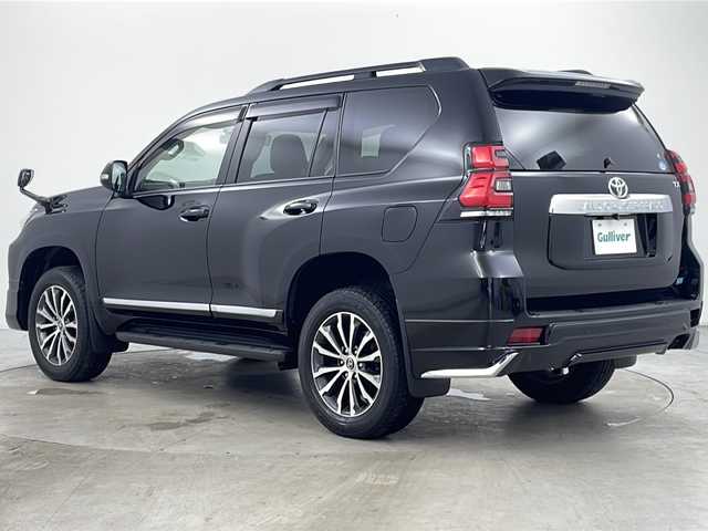 トヨタ ランドクルーザー プラド TX Lパッケージ 道央・札幌 2020(令2)年 2.4万km ブラック ・4WD/・社外SDナビ&フルセグ&CD&DVD&BT/・トヨタセーフティセンス/・プリクラッシュセーフティ/・レーンディパーチャーアラート/・レーダークルーズコントロール/・オートマチックハイビーム/・クリアランスソナー/・純正フリップダウンモニター/・フロントモデリスタエアロ/・電動格納サイドシート/・バックカメラ/・トランスフォーススイッチ/・ラウンジ証明調光スイッチ/・セカンドスタートモードスイッチ/・社外ドライブレコーダー/・ビルトインETC/・レザーシート/・シートヒーター/・パワーシート/・エアーシート/・オートワイパー/・革巻きステアリング/・へットランプクリーナー/・オートライト/・LEDヘッドライト/・LEDフォグ/・スペアキー/・スマートキー/・プッシュスタート/・横滑り防止