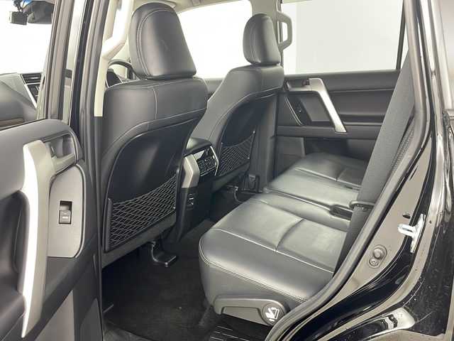 トヨタ ランドクルーザー プラド TX Lパッケージ 道央・札幌 2020(令2)年 2.4万km ブラック ・4WD/・社外SDナビ&フルセグ&CD&DVD&BT/・トヨタセーフティセンス/・プリクラッシュセーフティ/・レーンディパーチャーアラート/・レーダークルーズコントロール/・オートマチックハイビーム/・クリアランスソナー/・純正フリップダウンモニター/・フロントモデリスタエアロ/・電動格納サイドシート/・バックカメラ/・トランスフォーススイッチ/・ラウンジ証明調光スイッチ/・セカンドスタートモードスイッチ/・社外ドライブレコーダー/・ビルトインETC/・レザーシート/・シートヒーター/・パワーシート/・エアーシート/・オートワイパー/・革巻きステアリング/・へットランプクリーナー/・オートライト/・LEDヘッドライト/・LEDフォグ/・スペアキー/・スマートキー/・プッシュスタート/・横滑り防止
