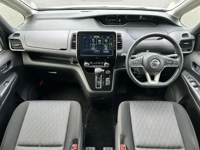 日産 セレナ ハイウェイスター V 愛媛県 2020(令2)年 2.6万km ブリリアントホワイトパール 純正10インチナビ/・Bluetooth/・CD/DVD/フルセグテレビ/アラウンドビューカメラ/ビルドインETC/両側パワースライドドア/インテリジェントルームミラー/ドライブレコーダー/プロパイロット/衝突軽減ブレーキ/レーンキープアシスト/道路標識・速度標識表示/オートライト/LEDヘッドライト/純正16インチAW/アイドリングストップ/ドアバイザー/プッシュスタート/取扱説明書