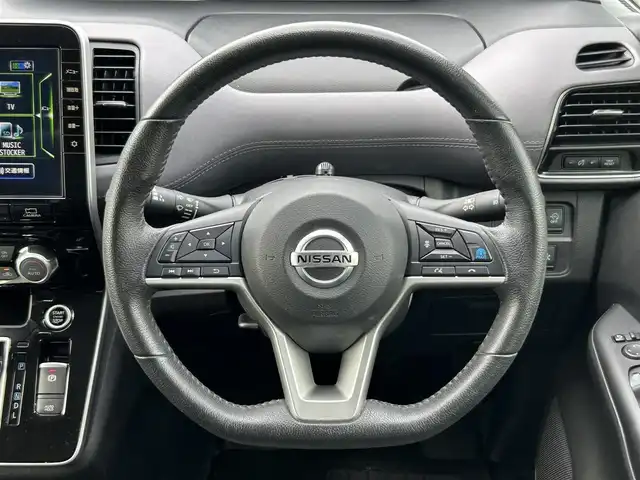 日産 セレナ ハイウェイスター V 愛媛県 2020(令2)年 2.6万km ブリリアントホワイトパール 純正10インチナビ/・Bluetooth/・CD/DVD/フルセグテレビ/アラウンドビューカメラ/ビルドインETC/両側パワースライドドア/インテリジェントルームミラー/ドライブレコーダー/プロパイロット/衝突軽減ブレーキ/レーンキープアシスト/道路標識・速度標識表示/オートライト/LEDヘッドライト/純正16インチAW/アイドリングストップ/ドアバイザー/プッシュスタート/取扱説明書