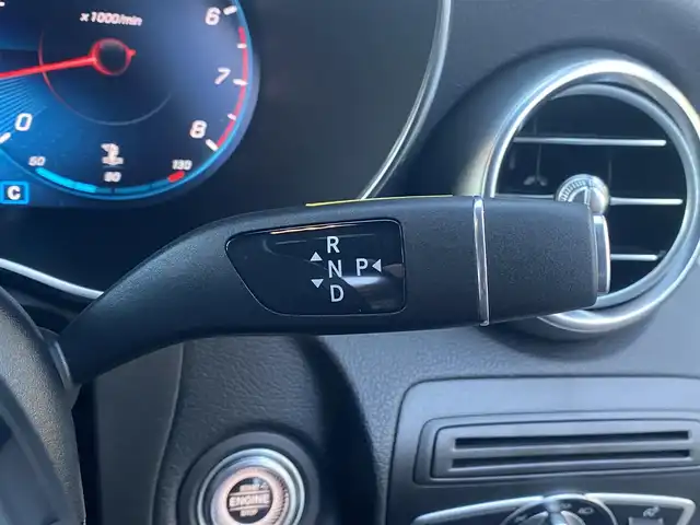 メルセデス・ベンツ ＧＬＣ３００ 4マチック クーペ AMGライン 福岡県 2020(令2)年 1.8万km ダイヤモンドホワイト ・サンルーフ/・アダプティブクルーズコントロール/・純正ナビ／ＢＴ／ＵＳＢ／ｃａｒｐｌａｙ/・全方位カメラ/・ハーフレザーシート／シートヒーター/・フルセグ/・ＥＴＣ/・純正２０ＡＷ/・保証書/・取扱説明書