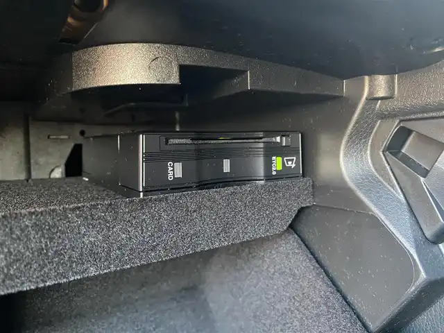 メルセデス・ベンツ ＧＬＣ３００ 4マチック クーペ AMGライン 福岡県 2020(令2)年 1.8万km ダイヤモンドホワイト ・サンルーフ/・アダプティブクルーズコントロール/・純正ナビ／ＢＴ／ＵＳＢ／ｃａｒｐｌａｙ/・全方位カメラ/・ハーフレザーシート／シートヒーター/・フルセグ/・ＥＴＣ/・純正２０ＡＷ/・保証書/・取扱説明書