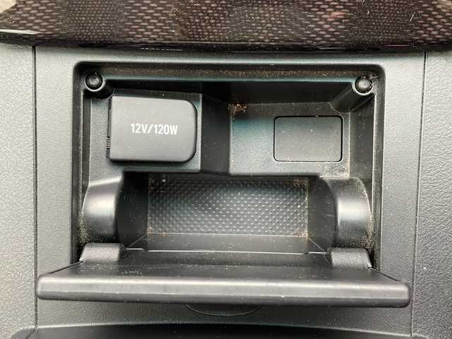 トヨタ カムリ ハイブリット Gパッケージ 沖縄県 2013(平25)年 4.9万km アティチュードブラックマイカ 純正ＳＤナビ　NSZT-W62G/(フルセグTV DVD　Bluetooth)/バックカメラ/ETC/ドライブレコーダー/クルーズコントロール/プッシュスタート/スマートキー/電動格納ウィンカーミラー/パワーシート/ＨＩＤヘッドライト/オートライト/ステアリングスイッチ/純正フロアマット/純正17インチアルミホイール