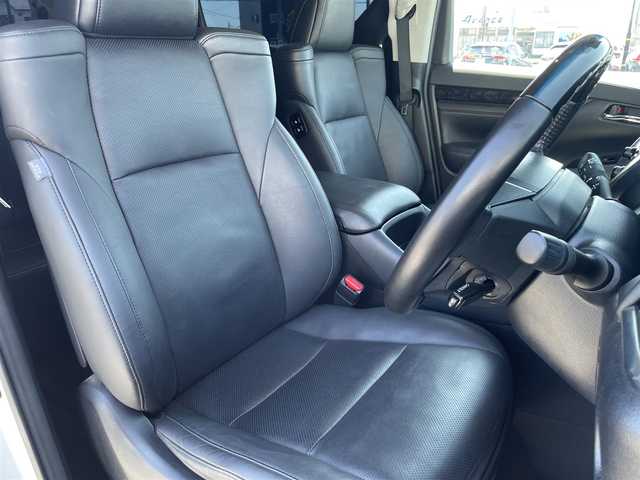 トヨタ アルファード S Cパッケージ 茨城県 2020(令2)年 6.6万km ホワイトパールクリスタルシャイン 純正ナビ/【AM・FM・DVD・SD・USB・BT・TV】/MT付/レーダークルコン/ETC2.0/全方位カメラ/前方ドラレコ/オットマン/ウォークスルー/シートメモリ/エアシート/純フロア/純アルミ/両側パワスラ/モデリスタエアロ/100V充電/USB入力端子/フリップダウン/デジタルインナーミラー/BMS/ブレーキホールド/LED/パワーシート/ステリモ/JBLプレミアムサウンド