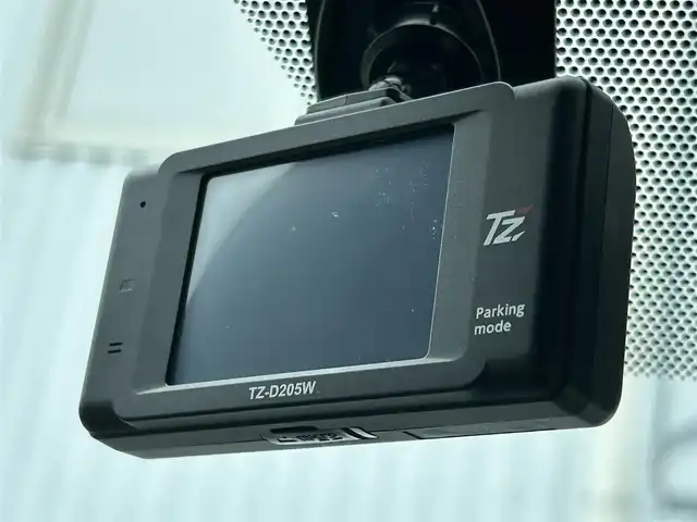 トヨタ ヴォクシー S－Z 愛媛県 2022(令4)年 2.5万km アティチュードブラックマイカ 純正コネクテッドナビ/Bluetooth/DVD/フルセグTV/USB/ドライブレコーダー前後/フリップダウンモニター/コーナーセンサー/フルモデリスタ/ビルトインETC2.0/LEDオートライト/オートマチックハイビーム/バックカメラ/両側パワースライドドア/ハーフレザーシート/シートヒーター/純正17AW/Wエアバック/カーテンエアバッグ/横滑り防止機能/レーンキープアシスト/ABS/スマートキー/スペアキー/プッシュスタート/パワーステアリング/パワーウィンドウ