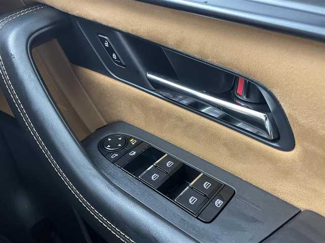 マツダ ＣＸ－６０ ＰＨＥＶ プレミアムスポーツ 熊本県 2023(令5)年 1.9万km ジェットブラックマイカ 純正ナビ/サンルーフ/ビルトインETC２．０/BOSEサウンドシステム/シートヒーター・シートベンチレーション/パワーバックドア/スマートブレーキサポート/360°ビューモニター/前側方接近車両検知/ブラインドスポットモニタリング/後側方接近車両検知/車線逸脱警報システム/レーンキープアシスト/交通標識認識システム/レーダークルーズコントロール/置くだけ充電/純正２０インチアルミホイール