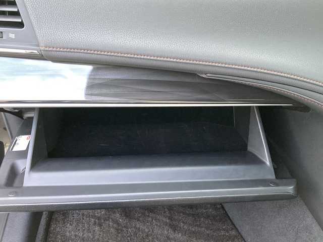 トヨタ クラウン アスリート S 岐阜県 2013(平25)年 4.2万km プレシャスブラックパール 登録時走行距離：41933km/禁煙車/純正8インチナビ/（CD/DVD/Bluetooth/フルセグTV/HDD)/バックカメラ/コーナーセンサー/クルーズコントロール/ドライブレコーダー/ETC/パワーシート/純正18インチアルミホイール/純正フロアマット/横滑り防止装置/オートライト/オートエアコン/HIDヘッドライト/スマートキー/スペアキー有/プッシュスタート/電動格納ミラー