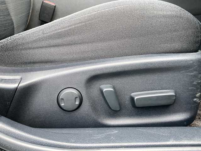 トヨタ クラウン アスリート S 岐阜県 2013(平25)年 4.2万km プレシャスブラックパール 登録時走行距離：41933km/禁煙車/純正8インチナビ/（CD/DVD/Bluetooth/フルセグTV/HDD)/バックカメラ/コーナーセンサー/クルーズコントロール/ドライブレコーダー/ETC/パワーシート/純正18インチアルミホイール/純正フロアマット/横滑り防止装置/オートライト/オートエアコン/HIDヘッドライト/スマートキー/スペアキー有/プッシュスタート/電動格納ミラー