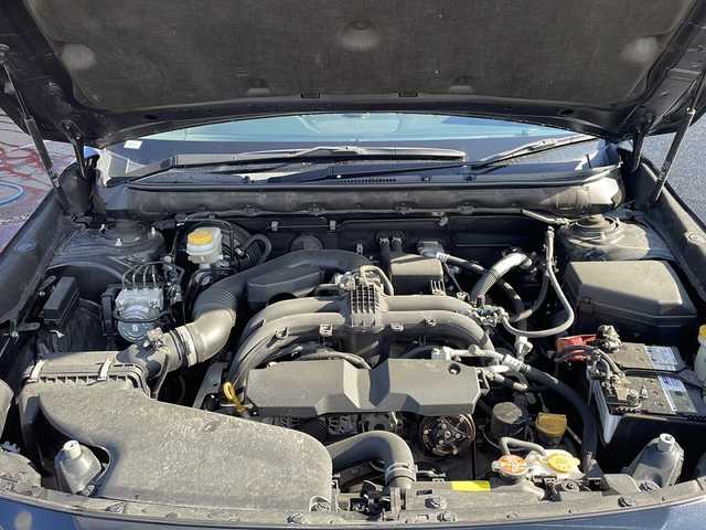 スバル アウトバック リミテッド 新潟県 2015(平27)年 7.2万km クリスタルブラックシリカ 4WD/純正HDDナビ:CN-LR800D/バックカメラ/レーダークルーズコントロール/ステアリングスイッチ/レザーシート/前席パワーシート/全席シートヒーター/運転席メモリーシート/電動リアゲート/ステアリングスイッチ/パドルシフト/LEDヘッドライト/ルーフレール