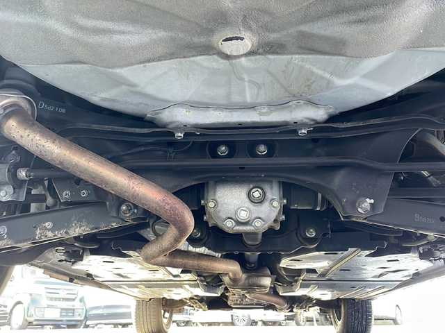 スバル アウトバック リミテッド 新潟県 2015(平27)年 7.2万km クリスタルブラックシリカ 4WD/純正HDDナビ:CN-LR800D/バックカメラ/レーダークルーズコントロール/ステアリングスイッチ/レザーシート/前席パワーシート/全席シートヒーター/運転席メモリーシート/電動リアゲート/ステアリングスイッチ/パドルシフト/LEDヘッドライト/ルーフレール