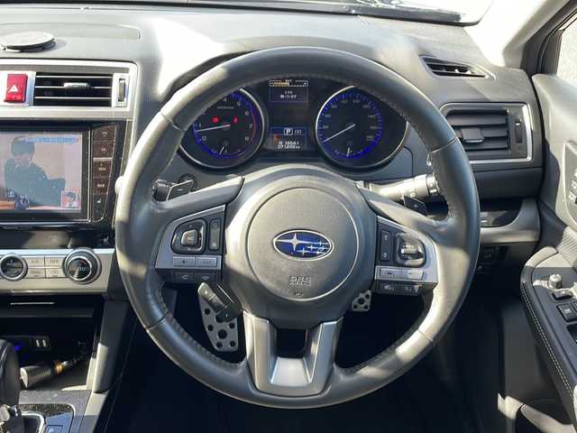 スバル アウトバック リミテッド 新潟県 2015(平27)年 7.2万km クリスタルブラックシリカ 4WD/純正HDDナビ:CN-LR800D/バックカメラ/レーダークルーズコントロール/ステアリングスイッチ/レザーシート/前席パワーシート/全席シートヒーター/運転席メモリーシート/電動リアゲート/ステアリングスイッチ/パドルシフト/LEDヘッドライト/ルーフレール