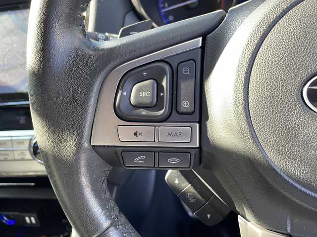 スバル アウトバック リミテッド 新潟県 2015(平27)年 7.2万km クリスタルブラックシリカ 4WD/純正HDDナビ:CN-LR800D/バックカメラ/レーダークルーズコントロール/ステアリングスイッチ/レザーシート/前席パワーシート/全席シートヒーター/運転席メモリーシート/電動リアゲート/ステアリングスイッチ/パドルシフト/LEDヘッドライト/ルーフレール