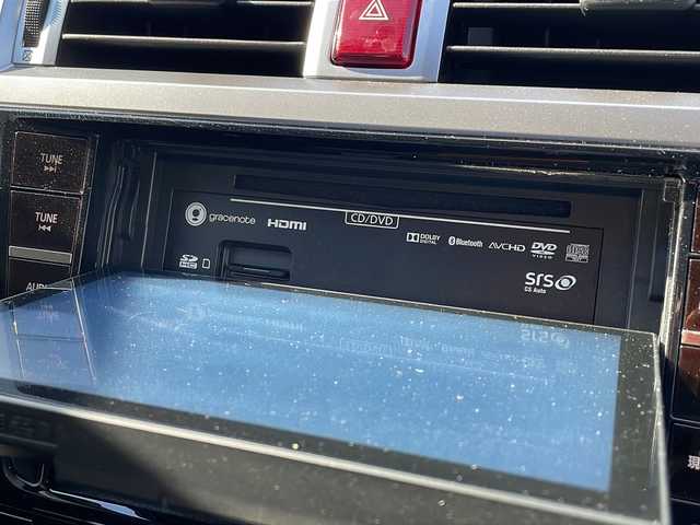 スバル アウトバック リミテッド 新潟県 2015(平27)年 7.2万km クリスタルブラックシリカ 4WD/純正HDDナビ:CN-LR800D/バックカメラ/レーダークルーズコントロール/ステアリングスイッチ/レザーシート/前席パワーシート/全席シートヒーター/運転席メモリーシート/電動リアゲート/ステアリングスイッチ/パドルシフト/LEDヘッドライト/ルーフレール