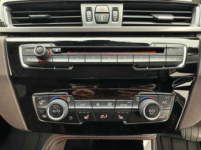 ＢＭＷ Ｘ１ xDrive 18d xライン 兵庫県 2017(平29)年 8.6万km 黒 純正メモリナビ(CD/USB/AUX/Bluetooth)/バックカメラ/ETC/前後ドライブレコーダー/オートクルーズコントロール/シートヒーター/パワーシート/パワーバックドア/社外レーダー/ルーフレール/前後コーナーセンサー/電子パーキングブレーキ/オートライト/LEDヘッドライト/純正アルミホイール