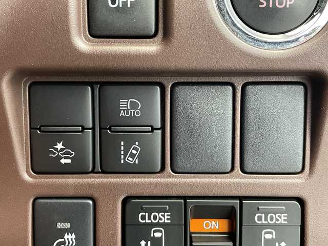 トヨタ エスクァイア Gi プレミアムパッケージ 栃木県 2019(平31)年 3.5万km ホワイトパールクリスタルシャイン 純正ナビ/（CD/DVD/フルセグTV/Bluetooth/MSV）/バックカメラ/トヨタセーフティセンス/・プリクラッシュセーフティ/・レーントレーシングアシスト/・レーンディパーチャーアラート/・ロードサインアシスト/・オートマチックハイビーム/・先行車発進アラーム/・プロアクティブドライビングアシスト/・レーンチェンジアシスト/・緊急時操舵支援/コーナーセンサー/ビルトインETC/ドライブレコーダー/ハーフレザーシート/シートヒーター/ステアリングヒーター/禁煙車/LEDヘッドライト/フォグランプ/スマートキー/プッシュっすタート/アイドリングストップ/ステアリングスイッチ/純正AW/純正フロアマット