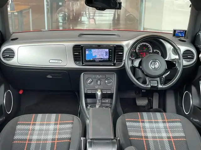 フォルクスワーゲン ザ・ビートル クラブ 鹿児島県 2016(平28)年 5万km オレンジ 禁煙車/社外ナビ/バックカメラ/ETC/前後ドライブレコーダー/純正フロアマット/純正17インチアルミホイール