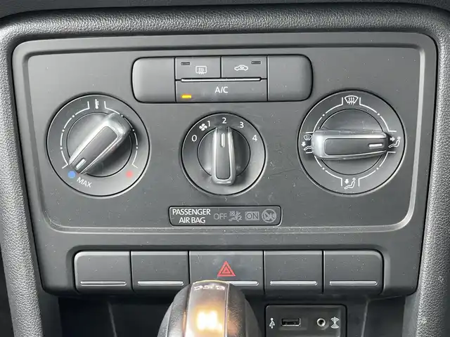 フォルクスワーゲン ザ・ビートル クラブ 鹿児島県 2016(平28)年 5万km オレンジ 禁煙車/社外ナビ/バックカメラ/ETC/前後ドライブレコーダー/純正フロアマット/純正17インチアルミホイール