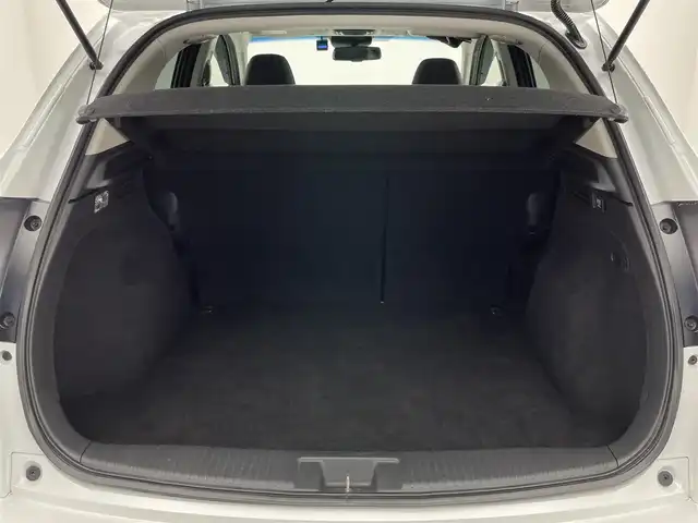 ホンダ ヴェゼル ハイブリッド Z ホンダセンシング 愛知県 2019(令1)年 7.1万km プラチナホワイトパール 純正ナビ　禁煙　シートヒーター　バックカメラ　フルセグ　ＤＶＤ　前後ドラレコ　ＥＴＣ　カープレイ対応　黒ハーフレザー　ホンダセンシング　衝突軽減　レーンキープ　パドルシフト　ＬＥＤオートライト　フォグ 純正17型アルミホイール　カーテンエアバッグ　プラズマクラスター　電子パーキング　防眩ミラー　プッシュスタート　スマートキー