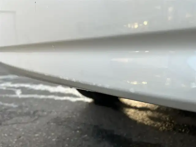 トヨタ プリウス α S 福島県 2015(平27)年 12.8万km ホワイトパールクリスタルシャイン (株)IDOMが運営する【じしゃロン福島店】の自社ローン専用車両になります。こちらは現金またはオートローンご利用時の価格です。自社ローンご希望の方は別途その旨お申付け下さい/純正ナビ/フルセグテレビ/バックカメラ/ETC/ドライブレコーダー/Bluetooth/ドアバイザー/革巻きステアリング/ステアリングリモコン/禁煙車