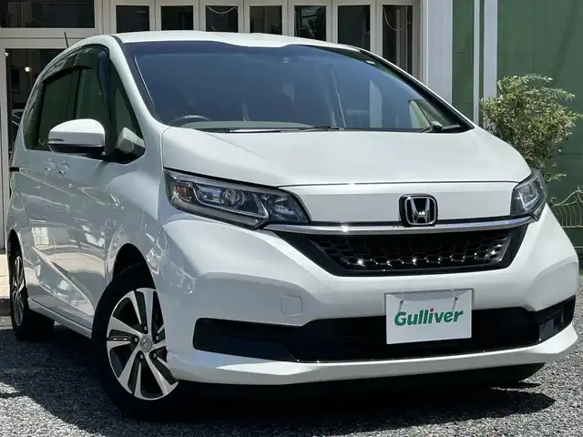 ホンダ フリード G ホンダセンシング 埼玉県 2020(令2)年 2.4万km プラチナホワイトパール Sパッケージ/社外8型ナビTV/バックカメラ/ETC/ドラレコ/ハーフレザーシート/前席シートヒーター/両側パワースライドドア/LEDヘッドライト/純正15インチAW/革巻きステアリング/クリアランスソナー/フロントワイパーデアイサ―　/プッシュスタート/スマートキー/保証書付整備手帳/取扱説明書