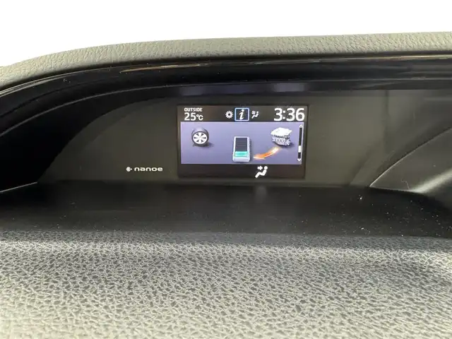 トヨタ エスクァイア ハイブリッド Gi 愛知県 2015(平27)年 7.4万km スパークリングブラックパールクリスタルシャイン TRDフロントエアロ/純正8インチSDナビ　NSZT-Y64/フルセグTV/Bluetooth/CD/DVD　/純正フリップダウンモニター/バックカメラ　/ビルトインETC　/両側パワースライドドア/シートヒーター　（D・N）/クルーズコントロール　/置くだけ充電/ステアリングリモコン　/革巻きステアリング　/黒革調シート　/ウッドコンビハンドル/フォグランプ　