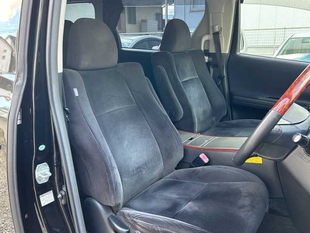 トヨタ ヴェルファイア 2．4Z プラチナセレクション 福岡県 2010(平22)年 14.3万km ブラック 純正ナビ/純正フロアマット/ETC（ビルド）/TV（ワンセグ）/AM/Bluetoothオーディオ/DVD／CD/SD/USB/HDMI/ハンズフリー/オートライト/電動リアゲート/パワースライドドア（左右）/フリップダウンモニター/プッシュスタート/パーキングセンサー/横滑り防止/温度調節付きドリンクホルダー/オットマン/ワンオーナー/フォグランプ