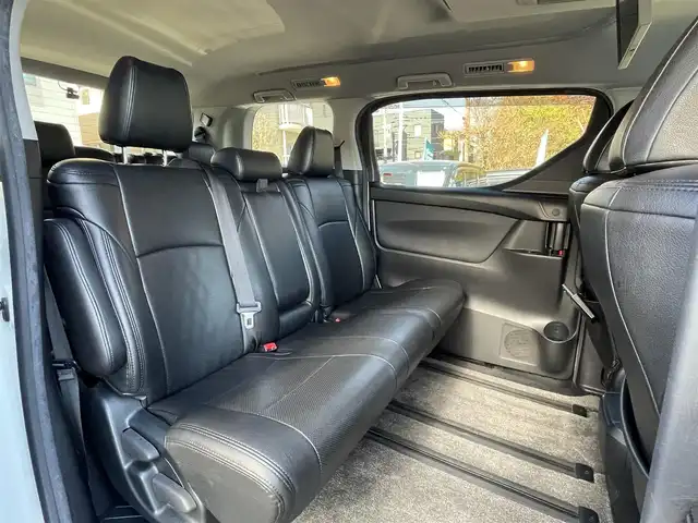 トヨタ アルファード S 埼玉県 2020(令2)年 3.4万km ホワイトパールクリスタルシャイン ワンオーナー車/セーフティセンス/純正９型ナビTV/純正フリップダウンモニター/バックカメラ/ビルトインETC/両側パワースライドドア/LEDヘッドライト/クリアランスソナー/純正１８インチアルミ/レーダークルーズコントロール/衝突軽減ブレーキ/革調シートカバー/プッシュスタート/スマートキー/走行３３６８０キロ/保証書付整備手帳/取扱説明書