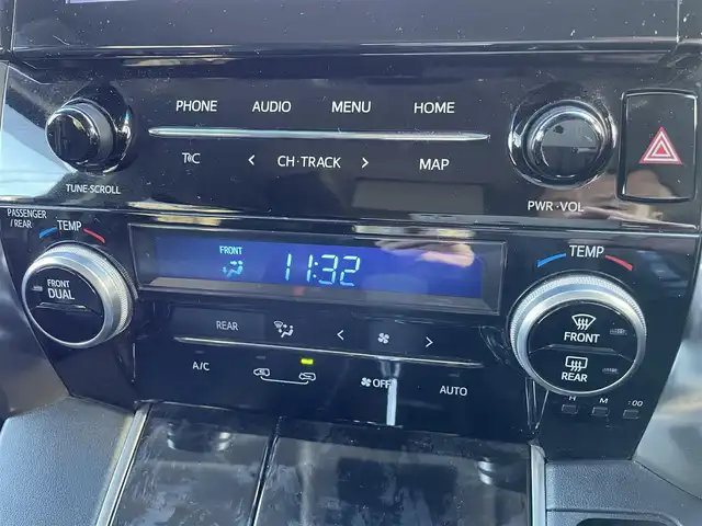 トヨタ アルファード S 埼玉県 2020(令2)年 3.4万km ホワイトパールクリスタルシャイン ワンオーナー車/セーフティセンス/純正９型ナビTV/純正フリップダウンモニター/バックカメラ/ビルトインETC/両側パワースライドドア/LEDヘッドライト/クリアランスソナー/純正１８インチアルミ/レーダークルーズコントロール/衝突軽減ブレーキ/革調シートカバー/プッシュスタート/スマートキー/走行３３６８０キロ/保証書付整備手帳/取扱説明書