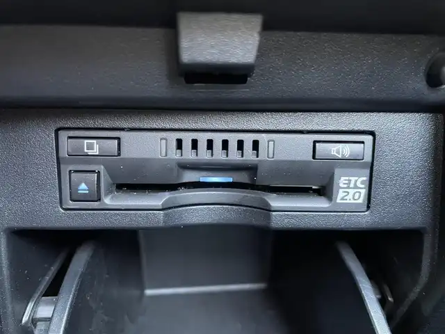 トヨタ アルファード S 埼玉県 2020(令2)年 3.4万km ホワイトパールクリスタルシャイン ワンオーナー車/セーフティセンス/純正９型ナビTV/純正フリップダウンモニター/バックカメラ/ビルトインETC/両側パワースライドドア/LEDヘッドライト/クリアランスソナー/純正１８インチアルミ/レーダークルーズコントロール/衝突軽減ブレーキ/革調シートカバー/プッシュスタート/スマートキー/走行３３６８０キロ/保証書付整備手帳/取扱説明書