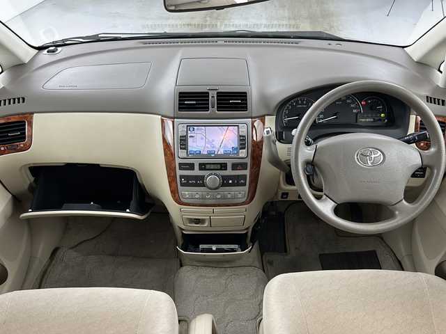 トヨタ イプサム 240i 愛知県 2006(平18)年 10.1万km シルバーM 純正メモリナビ【CD DVD フルセグ　品番：NDCN-W55】/ETC/純正フロアマット/ドアバイザー/盗難防止装置/100V充電
