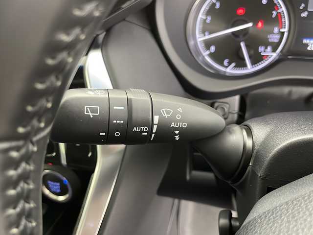 トヨタ ハリアー Z 千葉県 2021(令3)年 2.7万km ホワイトパールクリスタルシャイン 禁煙車　/衝突軽減システム/パノラマルーフ　/純正１２．３型純正ナビ　/ＡＭ　ＦＭ　ＣＤ　ＤＶＤ　ＢＴ　フルセグ　ＡｐｐｌｅＣａｒＰｌａｙ　/ＪＢＬサウンド　/レーダークルーズコントロール　/ブラインドスポットモニター/レーントレーシングアシスト/コーナーセンサー/リアクロストラフィックアラート/ヘッドアップディスプレイ/ロードサインアシスト/パワーバックドア/デジタルインナーミラー/パワーシート/ステアリングリモコン　/ＥＴＣ２．０