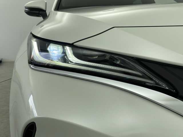 トヨタ ハリアー Z 千葉県 2021(令3)年 2.7万km ホワイトパールクリスタルシャイン 禁煙車　/衝突軽減システム/パノラマルーフ　/純正１２．３型純正ナビ　/ＡＭ　ＦＭ　ＣＤ　ＤＶＤ　ＢＴ　フルセグ　ＡｐｐｌｅＣａｒＰｌａｙ　/ＪＢＬサウンド　/レーダークルーズコントロール　/ブラインドスポットモニター/レーントレーシングアシスト/コーナーセンサー/リアクロストラフィックアラート/ヘッドアップディスプレイ/ロードサインアシスト/パワーバックドア/デジタルインナーミラー/パワーシート/ステアリングリモコン　/ＥＴＣ２．０