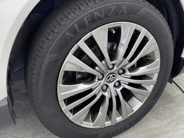 トヨタ ハリアー Z 千葉県 2021(令3)年 2.7万km ホワイトパールクリスタルシャイン 禁煙車　/衝突軽減システム/パノラマルーフ　/純正１２．３型純正ナビ　/ＡＭ　ＦＭ　ＣＤ　ＤＶＤ　ＢＴ　フルセグ　ＡｐｐｌｅＣａｒＰｌａｙ　/ＪＢＬサウンド　/レーダークルーズコントロール　/ブラインドスポットモニター/レーントレーシングアシスト/コーナーセンサー/リアクロストラフィックアラート/ヘッドアップディスプレイ/ロードサインアシスト/パワーバックドア/デジタルインナーミラー/パワーシート/ステアリングリモコン　/ＥＴＣ２．０