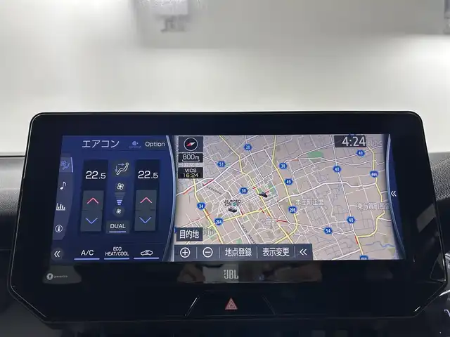 トヨタ ハリアー Z 佐賀県 2021(令3)年 2.7万km ホワイトパールクリスタルシャイン 純正12.3インチディスプレイオーディオ/フルセグTV/Bluetooth/Androidauto/Applecarplay/JBLサウンド/パノラマガラスルーフ/バックカメラ/デジタルインナールームミラー/衝突被害軽減システム/ブラインドスポットモニター/ヘッドアップディスプレイ/レーダークルーズコントロール/レーンアシスト/パーキングサポートブレーキ/ロードサインアシスト/クリアランスソナー/オートライト/オートマチックハイビーム/LEDヘッドライト/LEDフォグライト/電子パーキング/ブレーキホールド/ビルトインETC2.0/運転席パワーシート/ハーフレザシート/パワーバックドア/純正19インチアルミホイール/純正フロアマット/ISOFIX対応/スマートキー/スペアキー×１