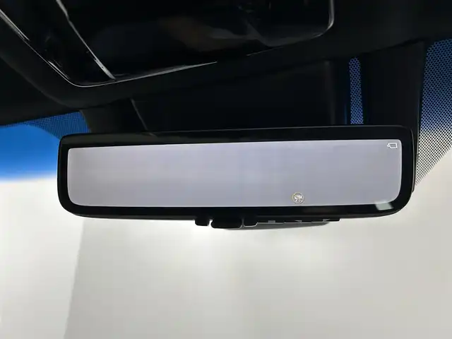 トヨタ ハリアー Z 佐賀県 2021(令3)年 2.7万km ホワイトパールクリスタルシャイン 純正12.3インチディスプレイオーディオ/フルセグTV/Bluetooth/Androidauto/Applecarplay/JBLサウンド/パノラマガラスルーフ/バックカメラ/デジタルインナールームミラー/衝突被害軽減システム/ブラインドスポットモニター/ヘッドアップディスプレイ/レーダークルーズコントロール/レーンアシスト/パーキングサポートブレーキ/ロードサインアシスト/クリアランスソナー/オートライト/オートマチックハイビーム/LEDヘッドライト/LEDフォグライト/電子パーキング/ブレーキホールド/ビルトインETC2.0/運転席パワーシート/ハーフレザシート/パワーバックドア/純正19インチアルミホイール/純正フロアマット/ISOFIX対応/スマートキー/スペアキー×１