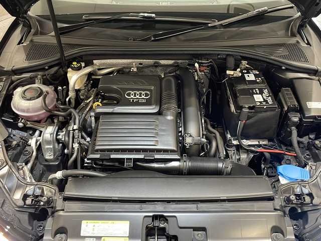 アウディ Ａ３ SB ブラックスタイリング 新潟県 2020(令2)年 3.6万km ミトスブラックメタリック 375台限定車”ブラックスタイリング”/特別装備/ブラックスタイリングパッケージ/エクステリアミラーブラック/ルーフレールブラック/スポーツシート/専用デザイン18インチアルミホイール/主要装備/LEDライトパッケージ/-LEDヘッドライト/-LEDリヤダイナミックターンインディケーター/ナビゲーションパッケージ/-MMIナビゲーションシステム/-TVチューナー/-アウディサウンドシステム/-スマートフォンインターフェイス/アシスタンスパッケージ/-アクティブレーンアシスト/-トラフィックジャムアシスト/-サイドアシスト/-リヤクロストラフィックアシスト/-ハイビームアシスト/-プレセンスベーシック/コンビ二エンスパッケージ/-アウディパーキングシステム/-リヤビューカメラ/-アドバンストキー/バーチャルコックピット/ステアリングフラットボトム/(マルチファンクション/パドルシフト)/ETC/ドライブレコーダー/シートヒーター/パワーシート