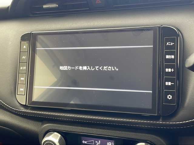 日産 キックス X 沖縄県 2020(令2)年 5.6万km ブリリアントホワイトパール 純正９型ナビ　【MM323D-L】/(フルセグTV　Bluetooth　CD/DVD)　/TVジャンパー/アラウンドビューモニター　/プロパイロット　/エマージェンシーブレーキ　/ＬＥＤヘッドライト　/ハーフレザーシート　/プッシュスタート　/ドライブレコーダー　/ＥＴＣ/前後クリアランスソナー