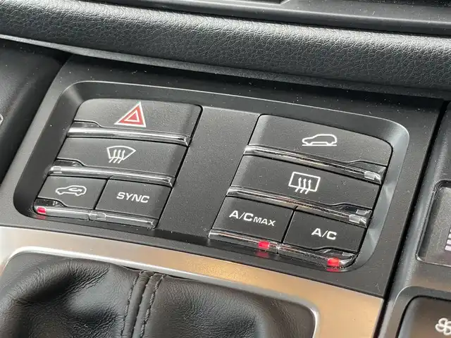 ポルシェ マカン 鹿児島県 2019(令1)年 4.5万km 青 禁煙車/純正ナビ/バックカメラ・サイドカメラ・全周囲カメラ/ETC/マイアミブルー/スポクロ/アダプティブエアサス/スポーツデザインパッケージ/20インチマカンターボホイール/スポーツテールパイプ/ティンテッドLEDテールライト/シートヒーター/エントリードライブ/パワーステアリングプラス