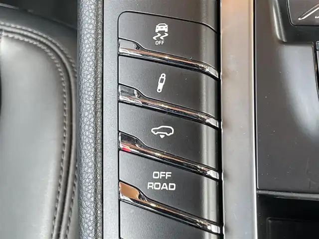 ポルシェ マカン 鹿児島県 2019(令1)年 4.5万km 青 禁煙車/純正ナビ/バックカメラ・サイドカメラ・全周囲カメラ/ETC/マイアミブルー/スポクロ/アダプティブエアサス/スポーツデザインパッケージ/20インチマカンターボホイール/スポーツテールパイプ/ティンテッドLEDテールライト/シートヒーター/エントリードライブ/パワーステアリングプラス