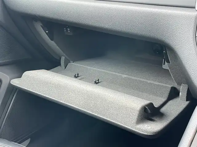 ポルシェ マカン 鹿児島県 2019(令1)年 4.5万km 青 禁煙車/純正ナビ/バックカメラ・サイドカメラ・全周囲カメラ/ETC/マイアミブルー/スポクロ/アダプティブエアサス/スポーツデザインパッケージ/20インチマカンターボホイール/スポーツテールパイプ/ティンテッドLEDテールライト/シートヒーター/エントリードライブ/パワーステアリングプラス