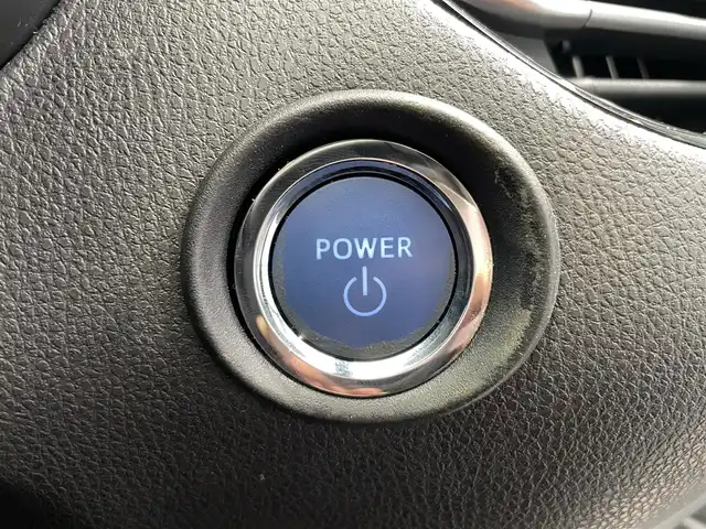 トヨタ Ｃ－ＨＲ G 鹿児島県 2018(平30)年 5万km ブラックマイカ 社外SDナビ　（フルセグTV Bluetooth CD DVD ）/バックカメラ　/トヨタセーフティセンス　/アダプティブクルーズコントロール　/レーンキープアシスト　/オートハイビーム/ビルトインETC/ハーフレザーシート/DN席シートヒーター/LEDヘッドライト/純正アルミホイール