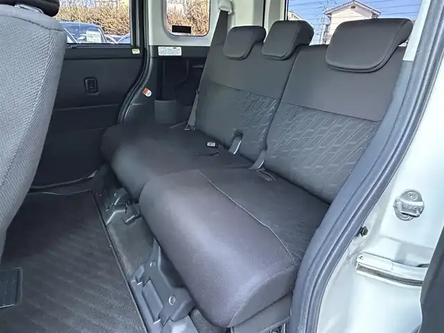 トヨタ タンク カスタムG－T 島根県 2017(平29)年 7.1万km パールホワイトⅢ 登録時走行距離　70953km/純正ナビ（Bluetooth.AM.FM）/フルセグテレビ/バックカメラ/フリップダウンモニター/両側パワースライドドア/クルーズコントロール/オートライト/レーンアシスト/横滑り防止装置/コーナーセンサー/ドライブレコーダー/ロールサンシェード/LEDライト/スペアキー/ETC