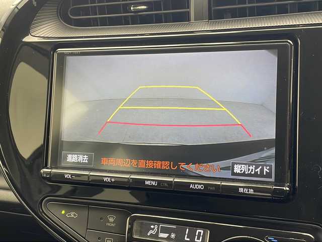 トヨタ アクア クロスオーバー 沖縄県 2018(平30)年 7.1万km ブラックマイカ 純正ナビ(ＮＳＺＴ－Ｙ６６Ｔ)/(フルセグＴＶ　Ｂｌｕｅｔｏｏｔｈ　ＣＤ　ＤＶＤ　ＡＭ　ＦＭ)　/バックカメラ　/ドライブレコーダー　/ＥＴＣ　/ハーフレザーシート　/ＬＥＤヘッドライト　/純正アルミホイール　/純正フロアマット　/禁煙車/オートライト/オートマチックハイビーム