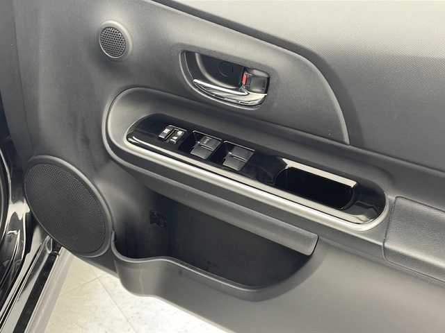 トヨタ アクア クロスオーバー 沖縄県 2018(平30)年 7.1万km ブラックマイカ 純正ナビ(ＮＳＺＴ－Ｙ６６Ｔ)/(フルセグＴＶ　Ｂｌｕｅｔｏｏｔｈ　ＣＤ　ＤＶＤ　ＡＭ　ＦＭ)　/バックカメラ　/ドライブレコーダー　/ＥＴＣ　/ハーフレザーシート　/ＬＥＤヘッドライト　/純正アルミホイール　/純正フロアマット　/禁煙車/オートライト/オートマチックハイビーム